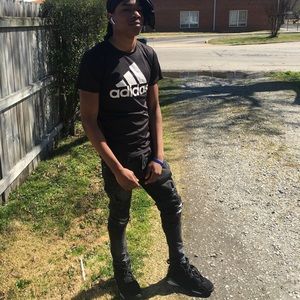 Meet your Posher, Wesley